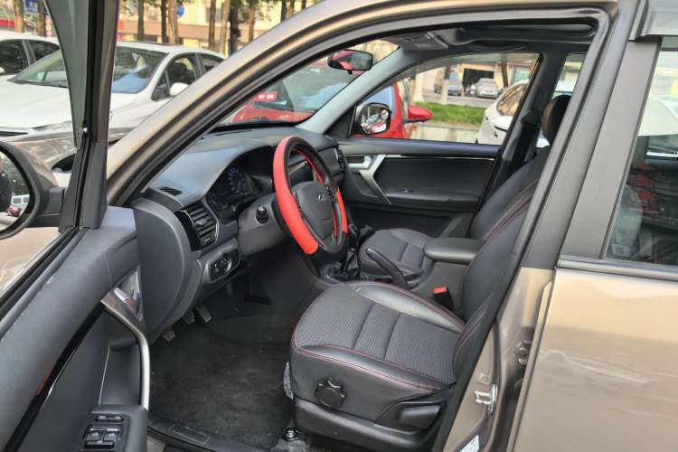 Used Chery Tiggo 3 2016 1.6L Manual ZhiShang Edition Driver Seat