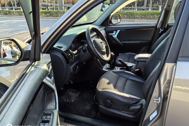 Used Chery Tiggo 3 2016 1.6L Manual ZhiShang Edition Driver Seat