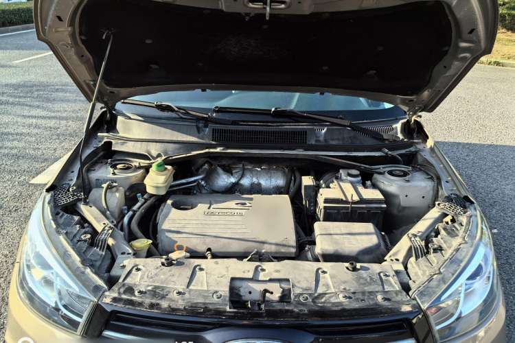 Used Chery Tiggo 3 2016 1.6L Manual ZhiShang Edition Engine Bay