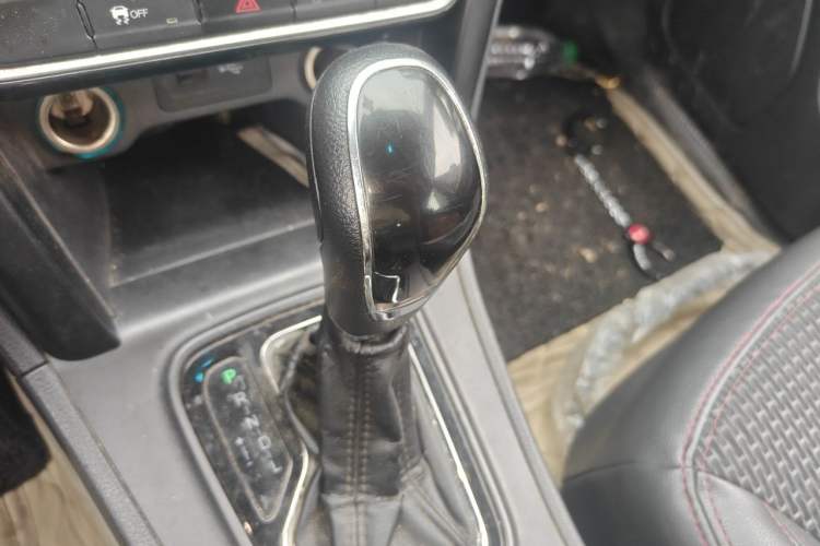 Used Chery Tiggo 3 2016 1.6L CVT ZhiShang Edition Gear Lever