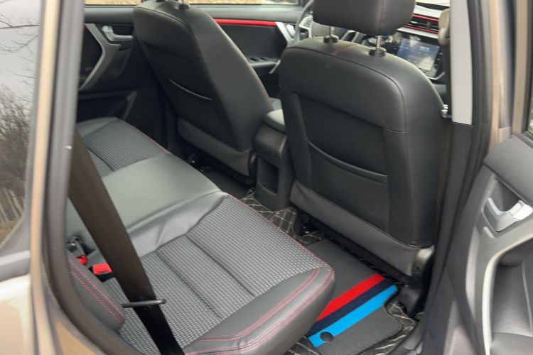 Used Chery Tiggo 3 2016 1.6L Manual ZhiShang Edition Interior 5