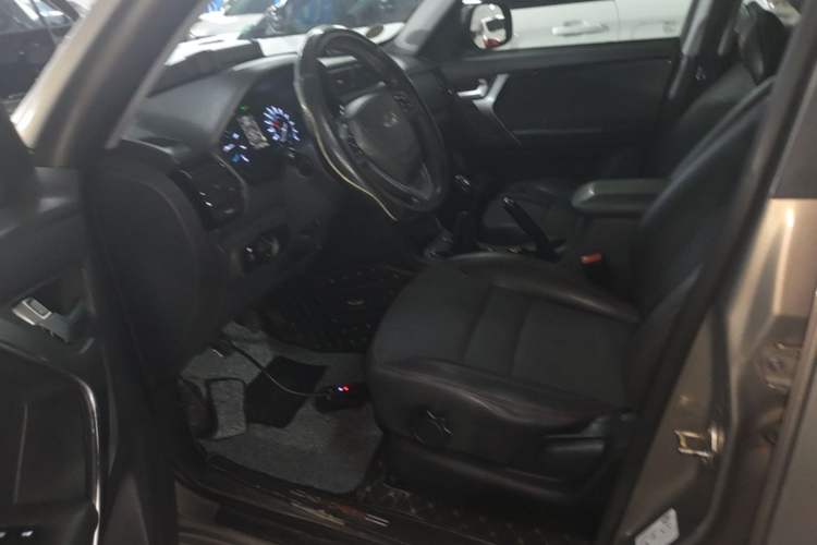 Used Chery Tiggo 3 2016 1.6L Manual ZhiShang Edition Left Front Seat