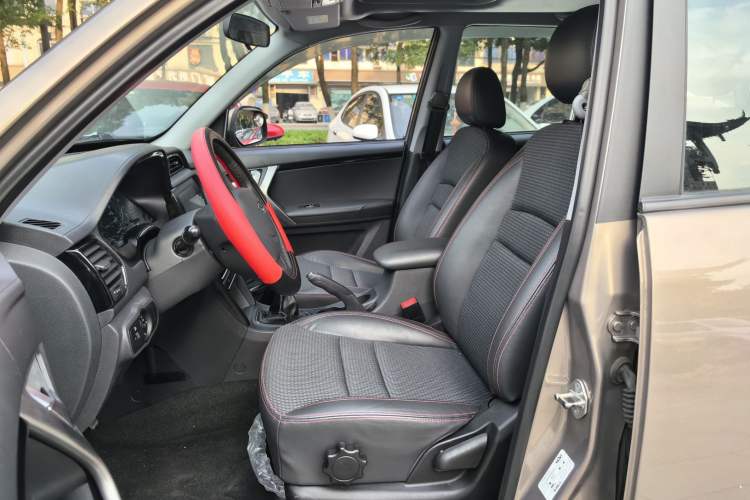 Used Chery Tiggo 3 2016 1.6L Manual ZhiShang Edition Left Front Seat