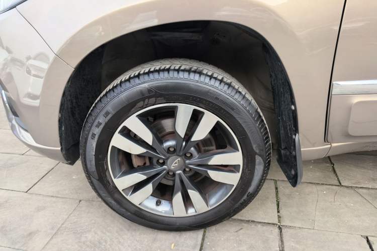 Used Chery Tiggo 3 2016 1.6L Manual ZhiShang Edition Left Front Wheel Hub
