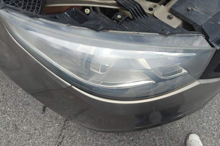 Used Chery Tiggo 3 2016 1.6L CVT ZhiShang Edition Right Front Headlight
