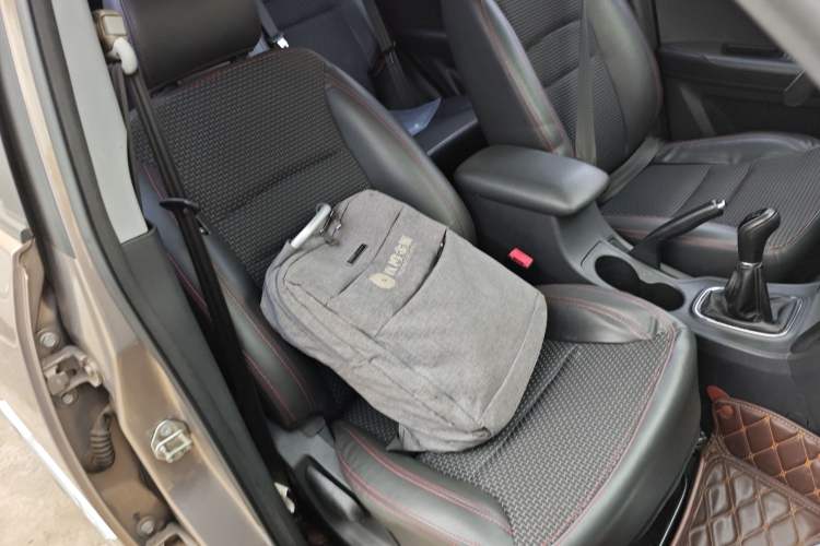 Used Chery Tiggo 3 2016 1.6L Manual ZhiShang Edition Right Front Seat