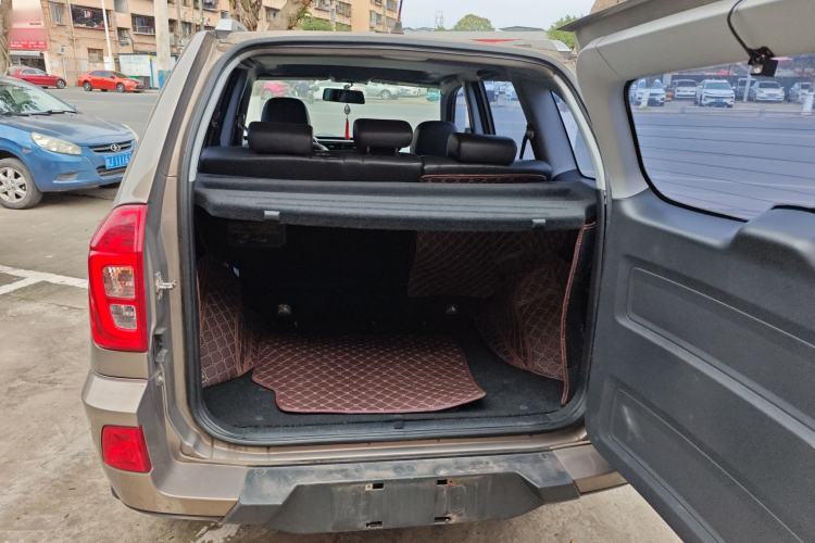 Used Chery Tiggo 3 2016 1.6L Manual ZhiShang Edition Trunk
