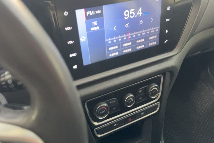 Used Chery Tiggo 3 2018 Classic Edition 1.6L Manual Elite Model Audio And AC Panel