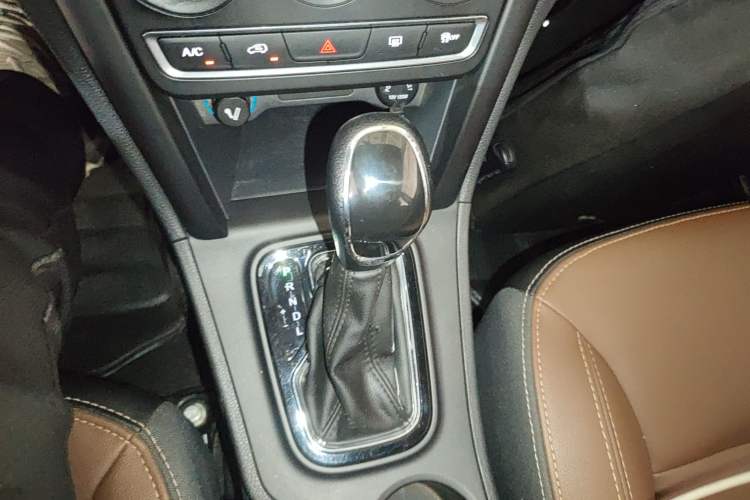Used Chery Tiggo 3 2018 1.6L CVT Million Global Edition Gear Lever
