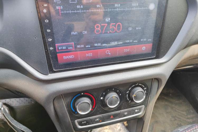 Used Chery Tiggo 3 2018 Classic Edition 1.6L CVT Comfort Model Audio And AC Panel