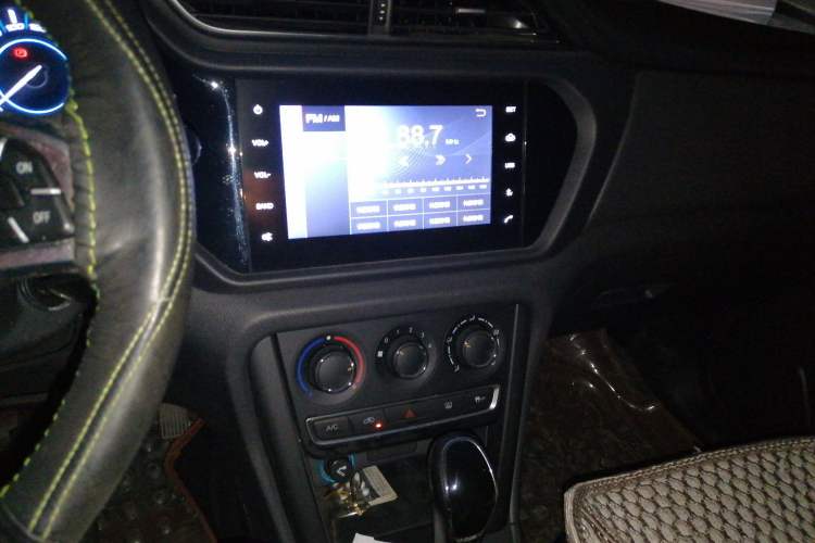 Used Chery Tiggo 3 2018 1.6L CVT Million Global Edition Audio And AC Panel