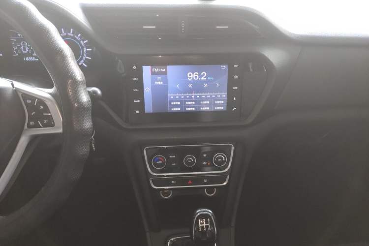 Used Chery Tiggo 3 2018 Classic Edition 1.6L Manual Elite Model Audio And AC Panel
