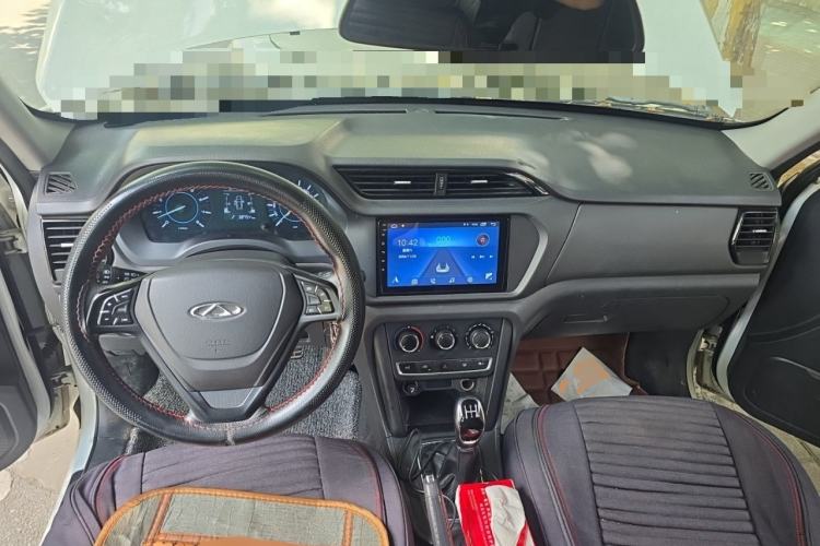 Used Chery Tiggo 3 2018 Classic Edition 1.6L Manual Comfort Model Center Console