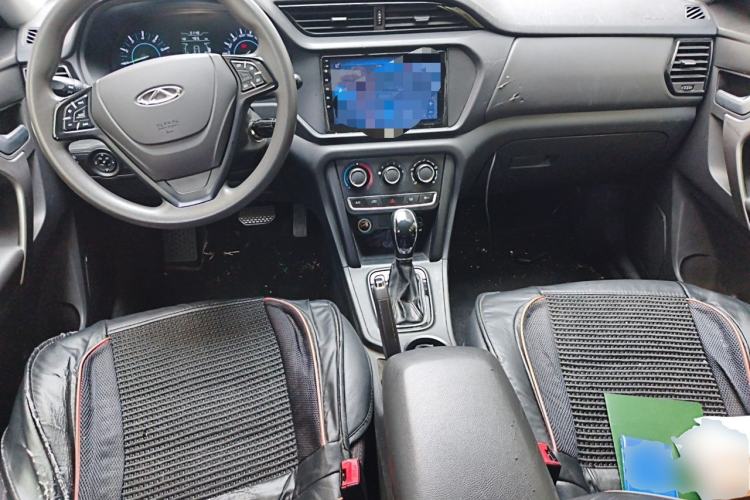 Used Chery Tiggo 3 2018 Classic Edition 1.6L CVT Comfort Model Center Console