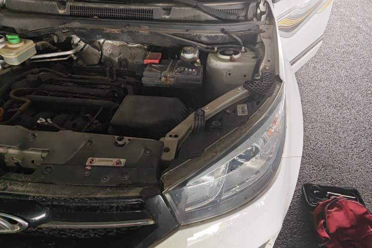 Used Chery Tiggo 3 2018 Classic Edition 1.6L Manual Comfort Model Engine Bay Left