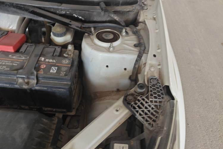 Used Chery Tiggo 3 2018 Classic Edition 1.6L Manual Elite Model Engine Bay Left