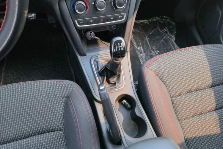 Used Chery Tiggo 3 2018 Classic Edition 1.6L Manual Comfort Model Gear Lever
