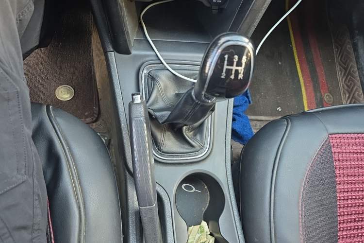 Used Chery Tiggo 3 2018 Classic Edition 1.6L Manual Comfort Model Gear Lever