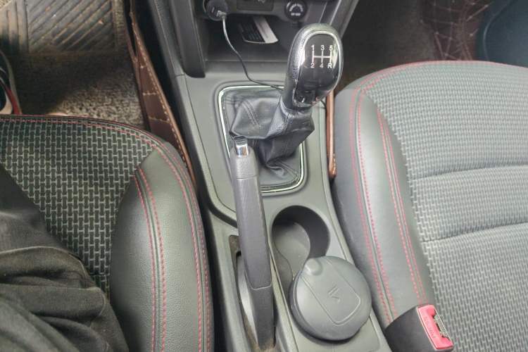 Used Chery Tiggo 3 2018 Classic Edition 1.6L Manual Elite Model Gear Lever