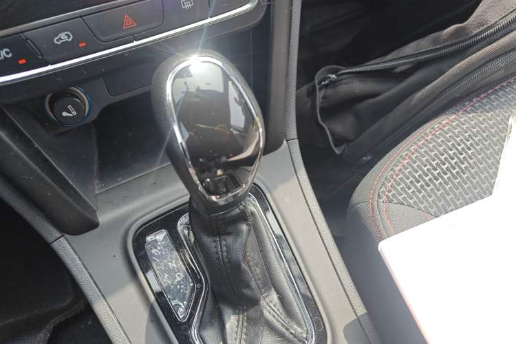 Used Chery Tiggo 3 2018 Classic Edition 1.6L CVT Comfort Model Gear Lever