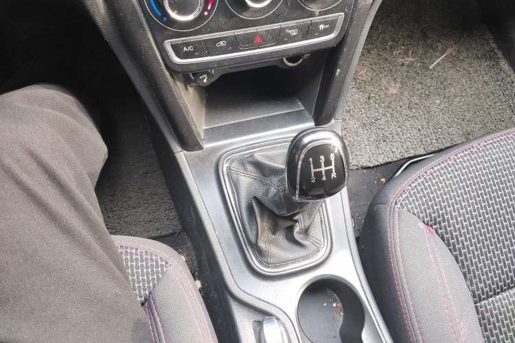 Used Chery Tiggo 3 2018 Classic Edition 1.6L Manual Comfort Model Gear Lever