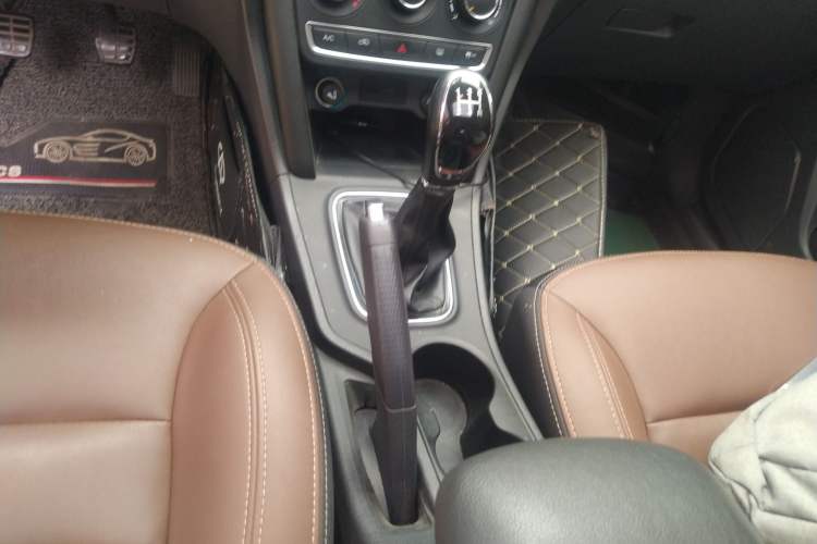 Used Chery Tiggo 3 2018 1.6L Manual Million Global Edition Gear Lever