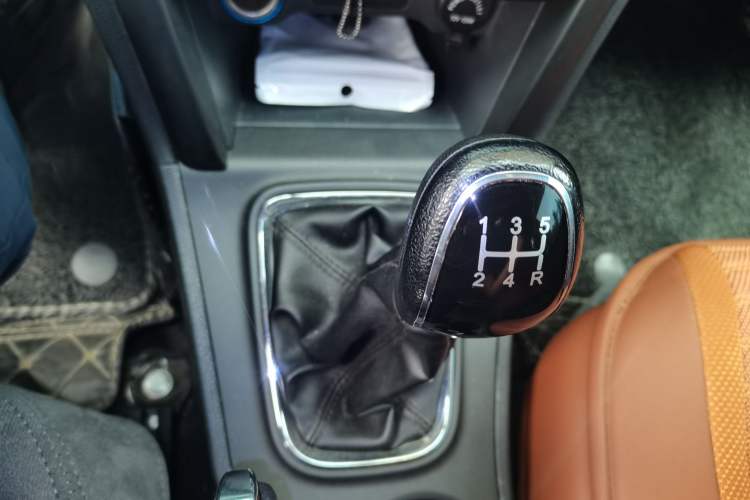 Used Chery Tiggo 3 2018 1.6L Manual Million Global Edition Gear Lever
