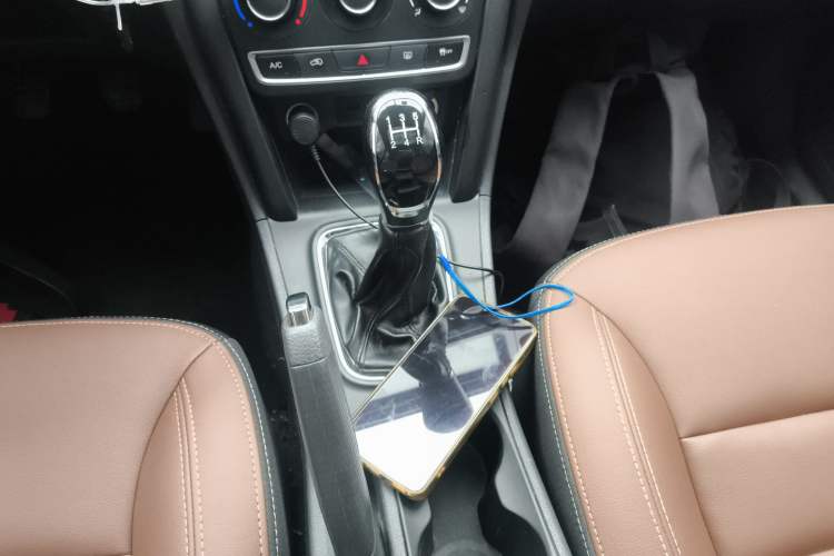 Used Chery Tiggo 3 2018 1.6L Manual Million Global Edition Gear Lever