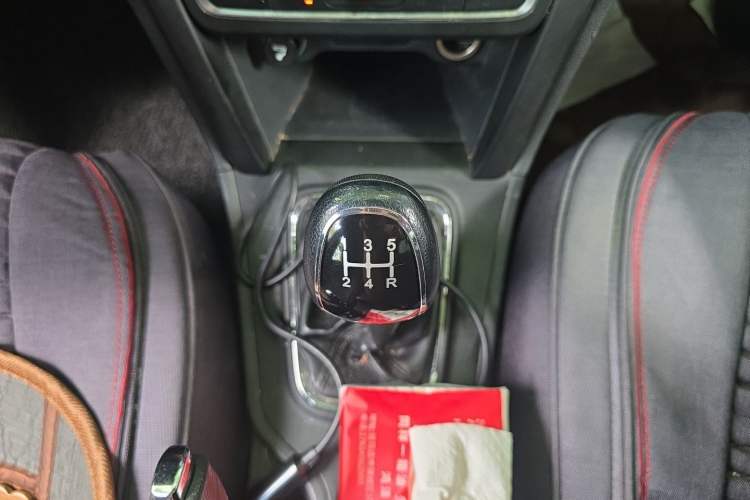 Used Chery Tiggo 3 2018 Classic Edition 1.6L Manual Comfort Model Gear Lever