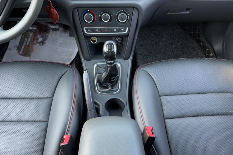 Used Chery Tiggo 3 2018 Classic Edition 1.6L Manual Comfort Model Gear Lever