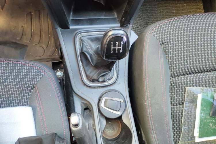 Used Chery Tiggo 3 2018 Classic Edition 1.6L Manual Comfort Model Gear Lever
