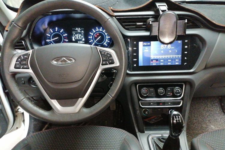 Used Chery Tiggo 3 2018 Classic Edition 1.6L Manual Elite Model Interior 2