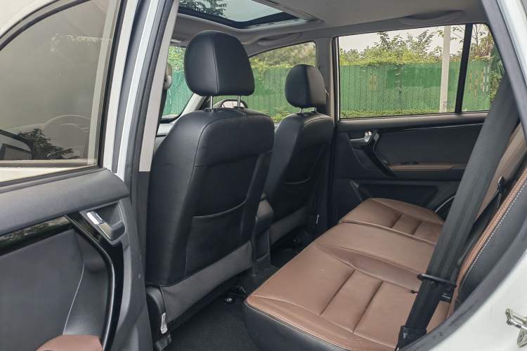 Used Chery Tiggo 3 2018 1.6L CVT Million Global Edition Interior 3