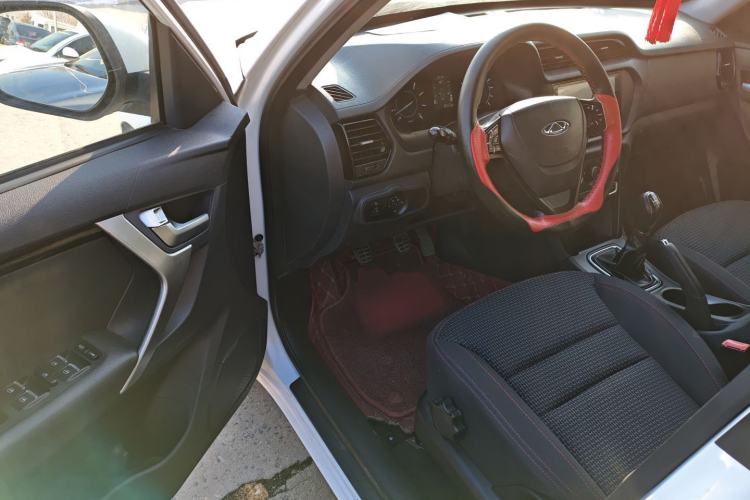 Used Chery Tiggo 3 2018 Classic Edition 1.6L Manual Comfort Model Interior 3
