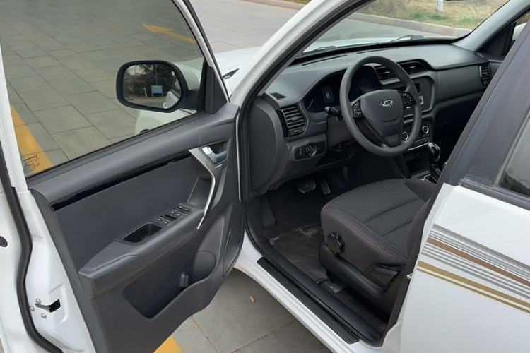Used Chery Tiggo 3 2018 Classic Edition 1.6L CVT Comfort Model Interior 4