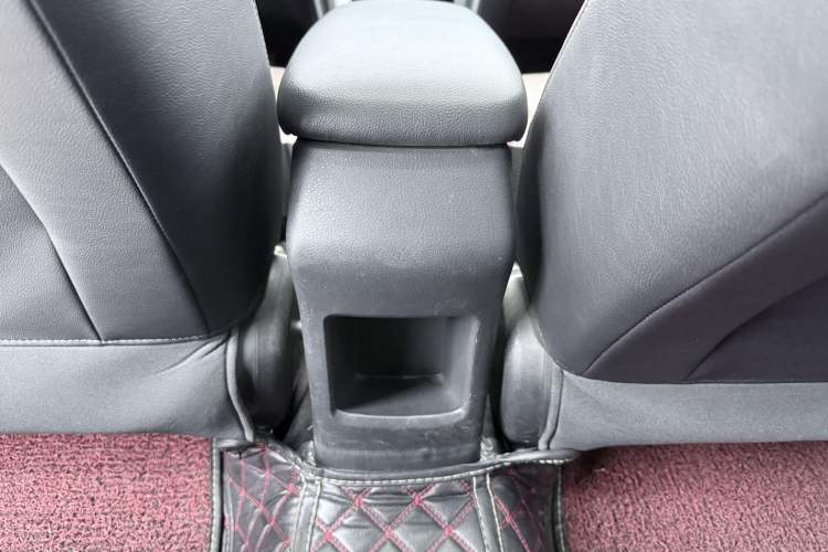 Used Chery Tiggo 3 2018 1.6L CVT Million Global Edition Interior 4