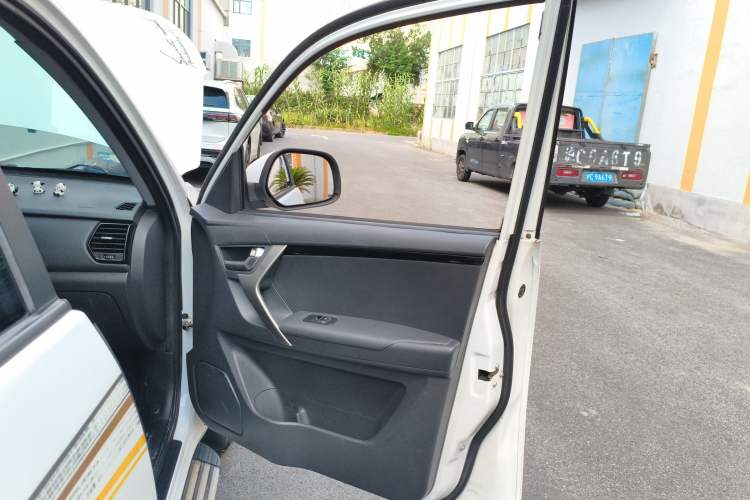 Used Chery Tiggo 3 2018 Classic Edition 1.6L CVT Comfort Model Interior 5