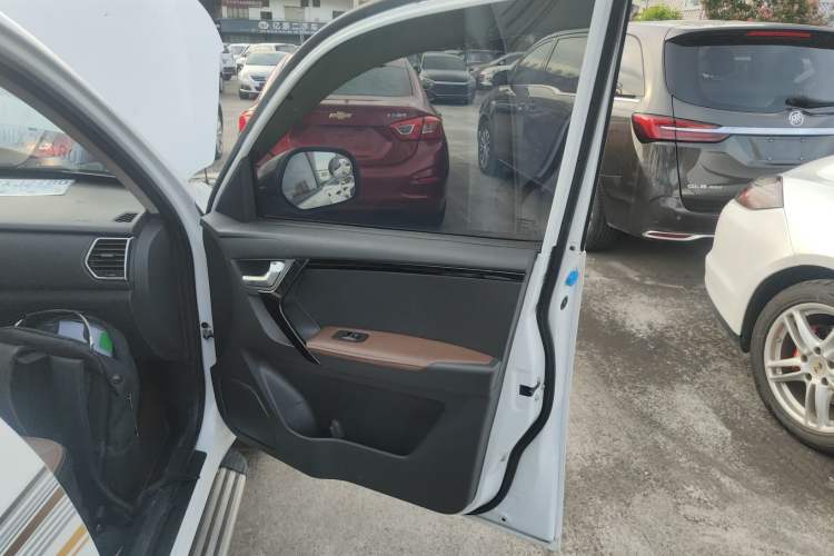 Used Chery Tiggo 3 2018 1.6L Manual Million Global Edition Interior 5