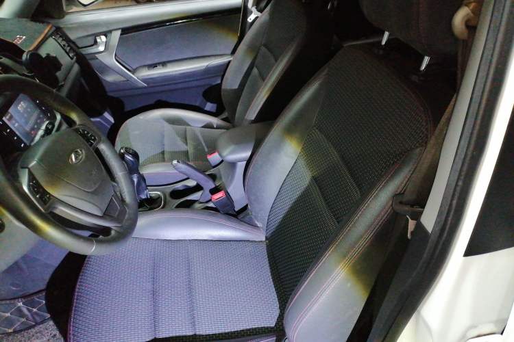 Used Chery Tiggo 3 2018 Classic Edition 1.6L Manual Elite Model Left Front Seat