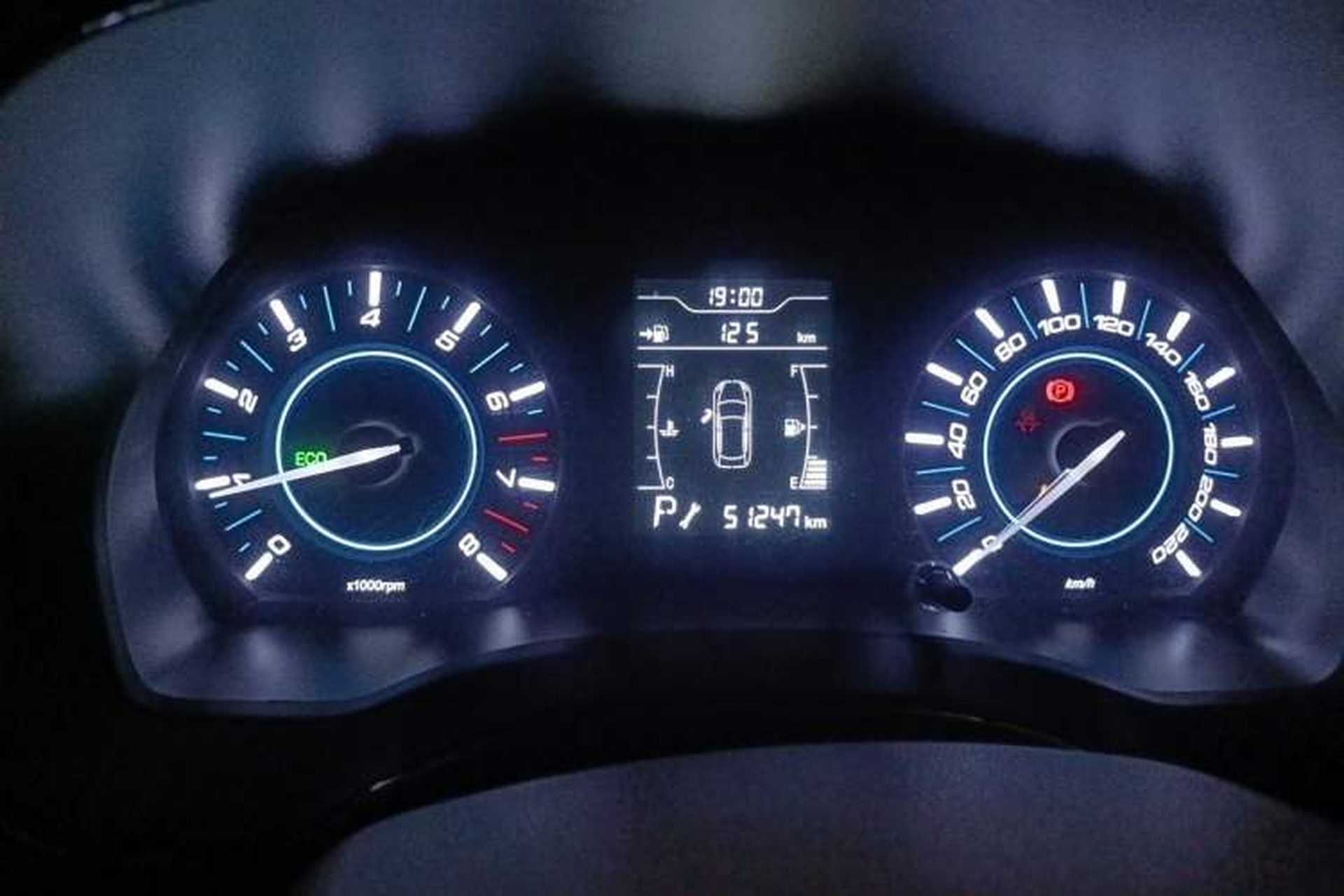 Used Chery Tiggo 3 2018 1.6L CVT Million Global Edition Odometer Close Up
