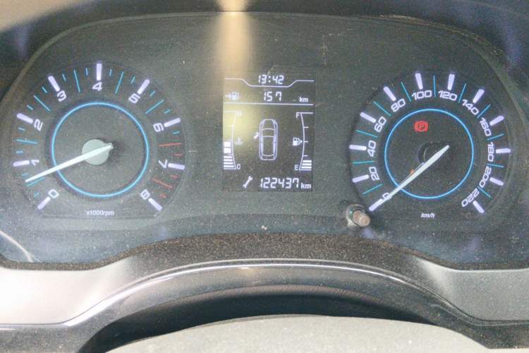 Used Chery Tiggo 3 2018 1.6L Manual Million Global Edition Odometer Close Up