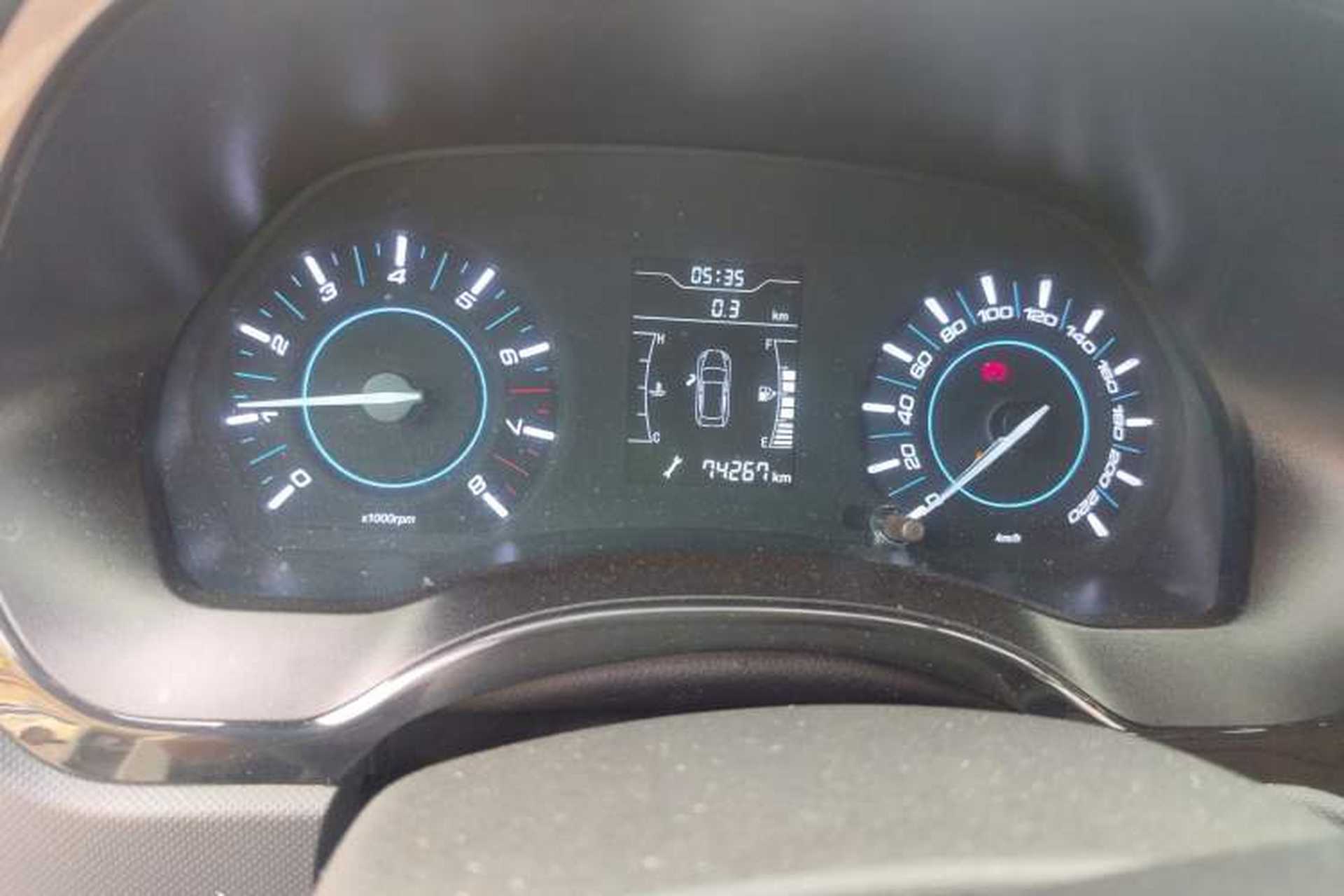 Used Chery Tiggo 3 2018 1.6L Manual Million Global Edition Odometer Close Up