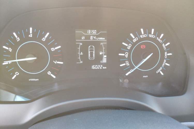 Used Chery Tiggo 3 2018 Classic Edition 1.6L Manual Comfort Model Odometer Close Up