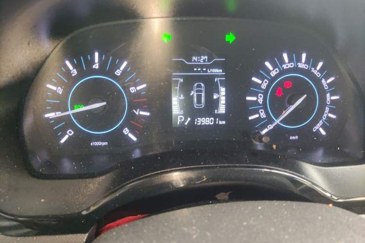 Used Chery Tiggo 3 2018 1.6L CVT Million Global Edition Odometer Close Up