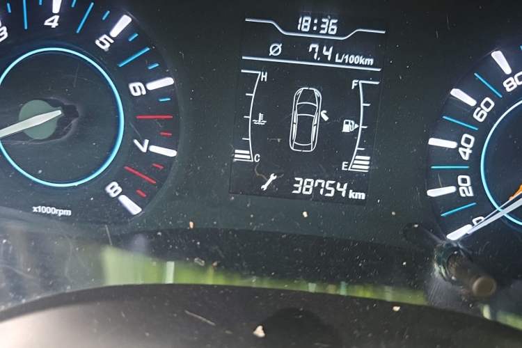 Used Chery Tiggo 3 2018 Classic Edition 1.6L Manual Comfort Model Odometer Close Up