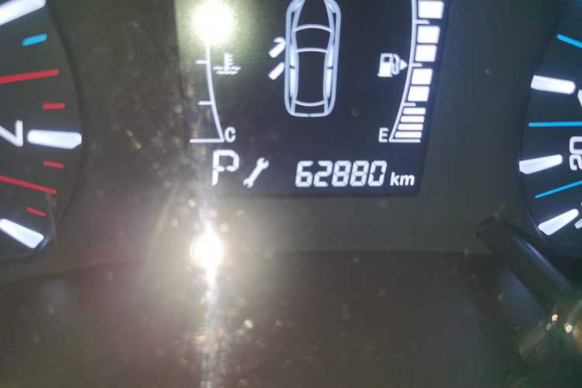 Used Chery Tiggo 3 2018 1.6L CVT Million Global Edition Odometer Close Up