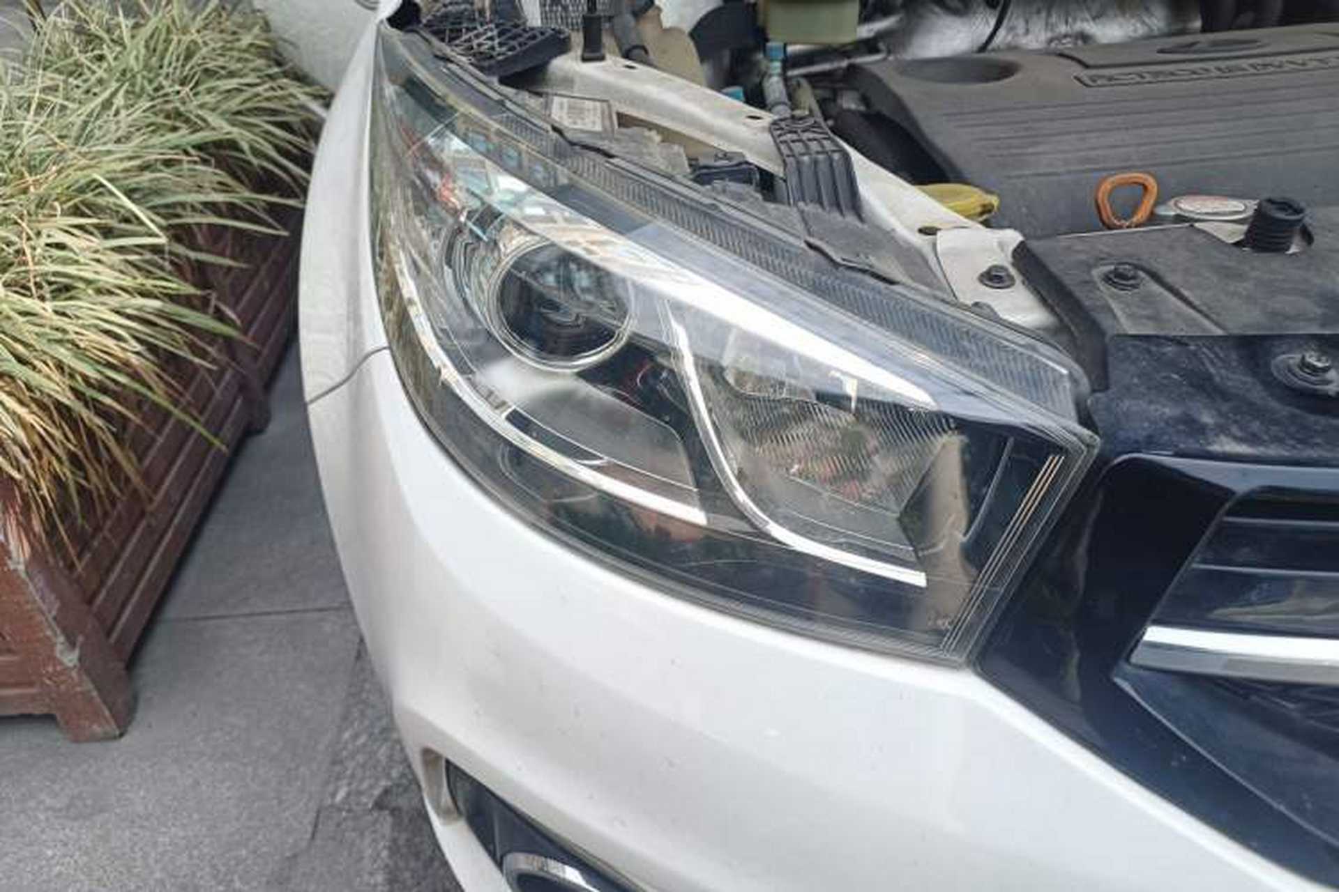 Used Chery Tiggo 3 2018 Classic Edition 1.6L Manual Elite Model Right Front Headlight