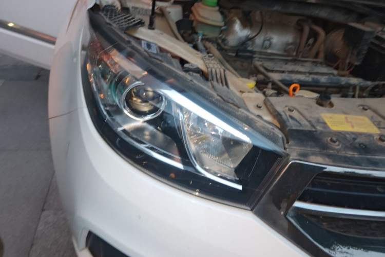 Used Chery Tiggo 3 2018 1.6L Manual Million Global Edition Right Front Headlight