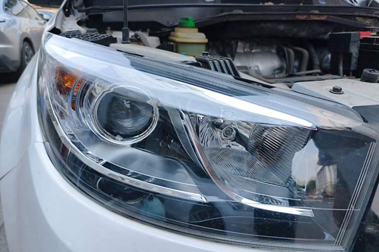 Used Chery Tiggo 3 2018 Classic Edition 1.6L CVT Comfort Model Right Front Headlight