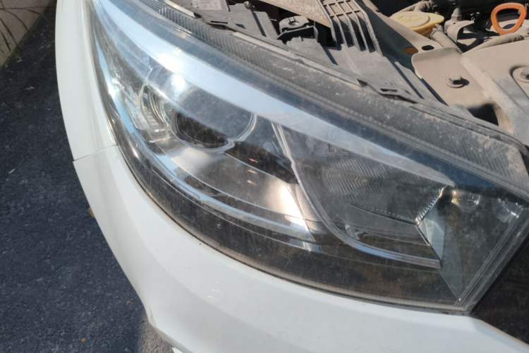 Used Chery Tiggo 3 2018 Classic Edition 1.6L Manual Comfort Model Right Front Headlight